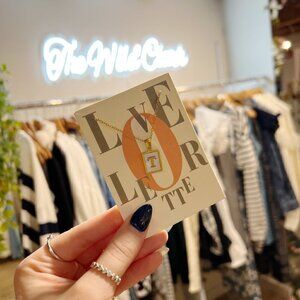 T INITIAL LETTER PENDANT NECKLACE